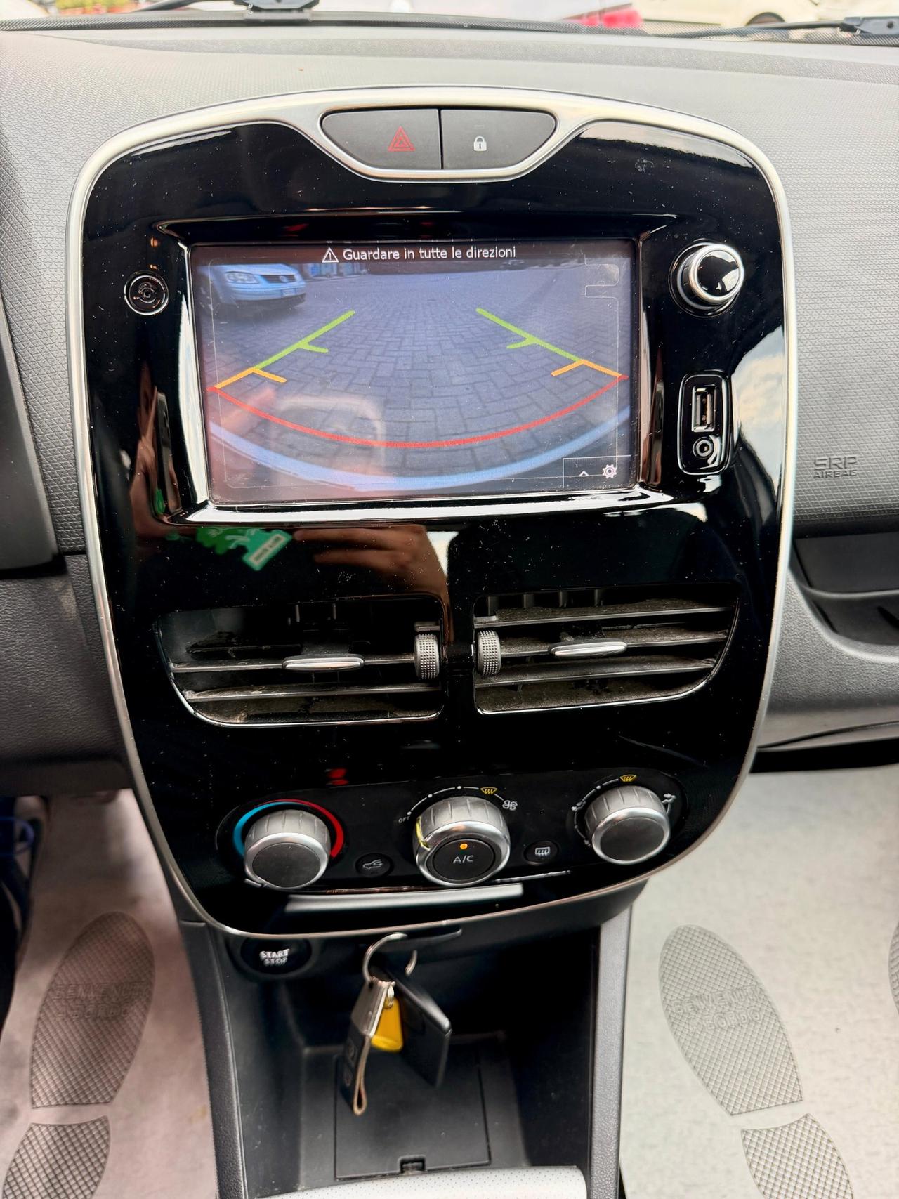 Renault Clio TCe 12V 90CV Start&Stop 5 porte Energy Duel2