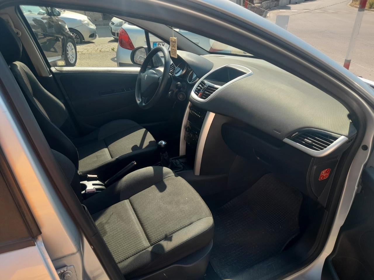 Peugeot 207 1.4cc gpl 12 mesi garanzia-2013