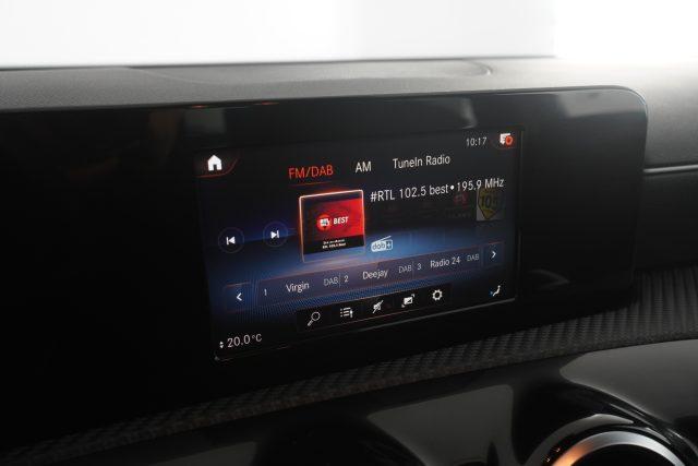 MERCEDES-BENZ A 180 A 180 d Automatic Business Extra