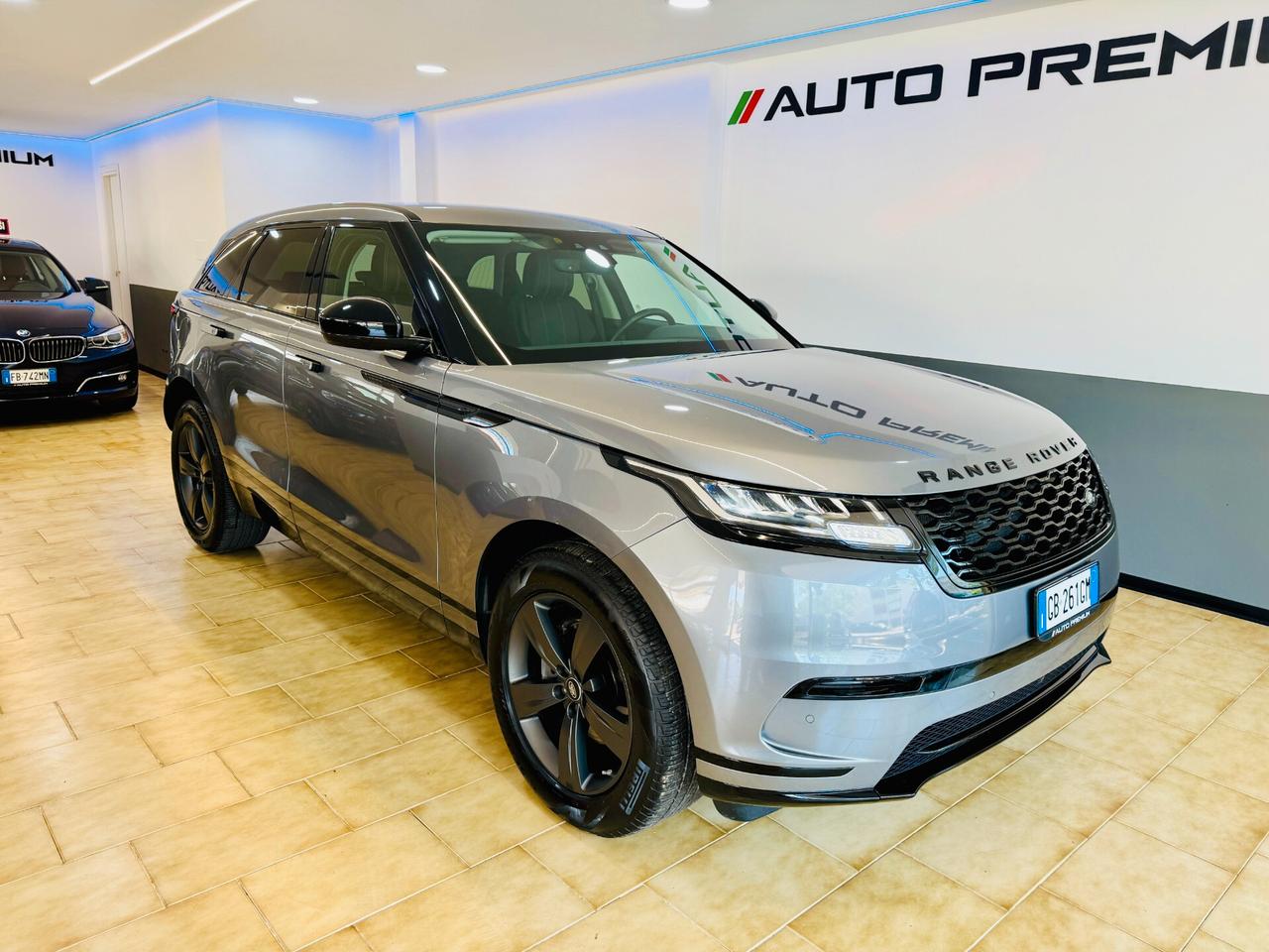 Range Rover Velar 2.0D 180 CV CarPlay - APPROVED