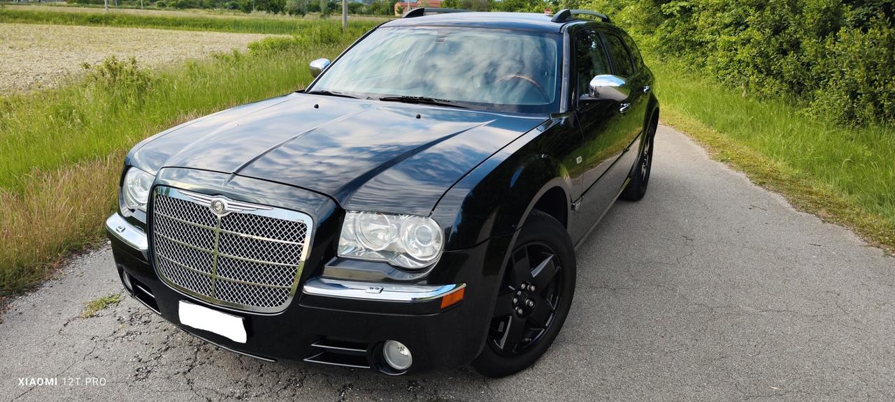 RARA Chrysler 300C (5.700 V8 340cv HEMI) AWD