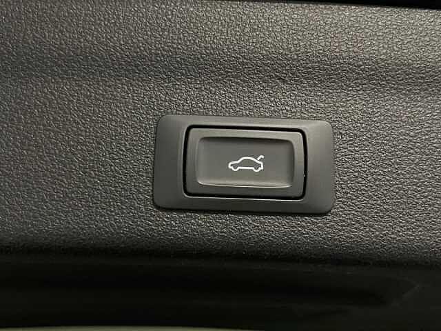 Audi A6 Avant 40 TDI quattro ultra S tronic Business Sport