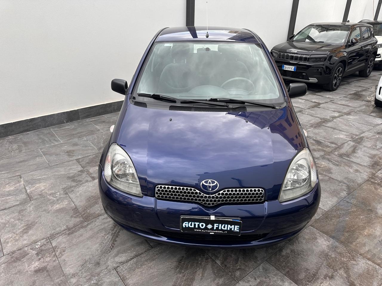 Toyota Yaris 1.0i 16V cat 5 porte Sol