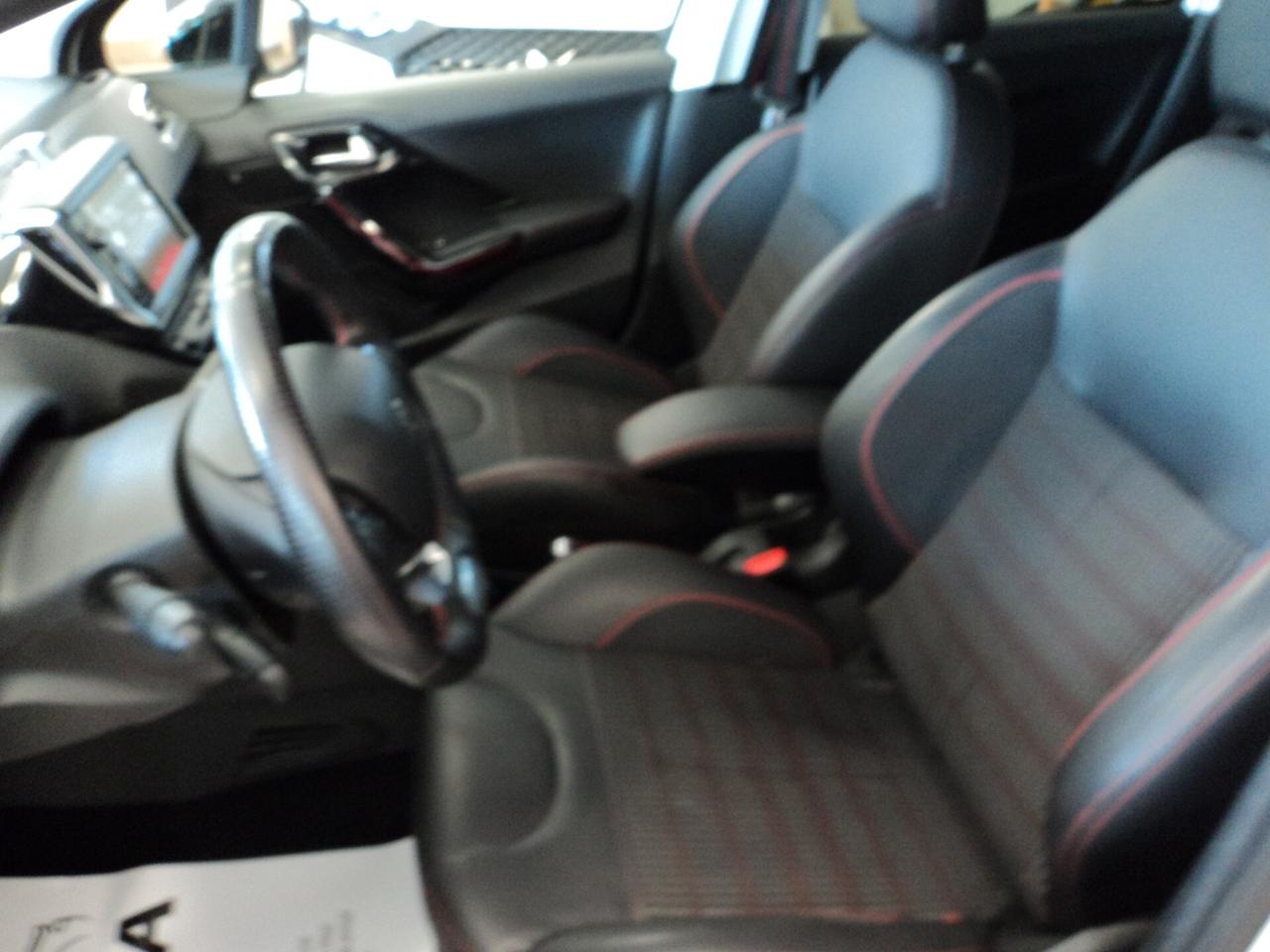 Peugeot 208 BlueHDi 100 5p. GT Line ICE White