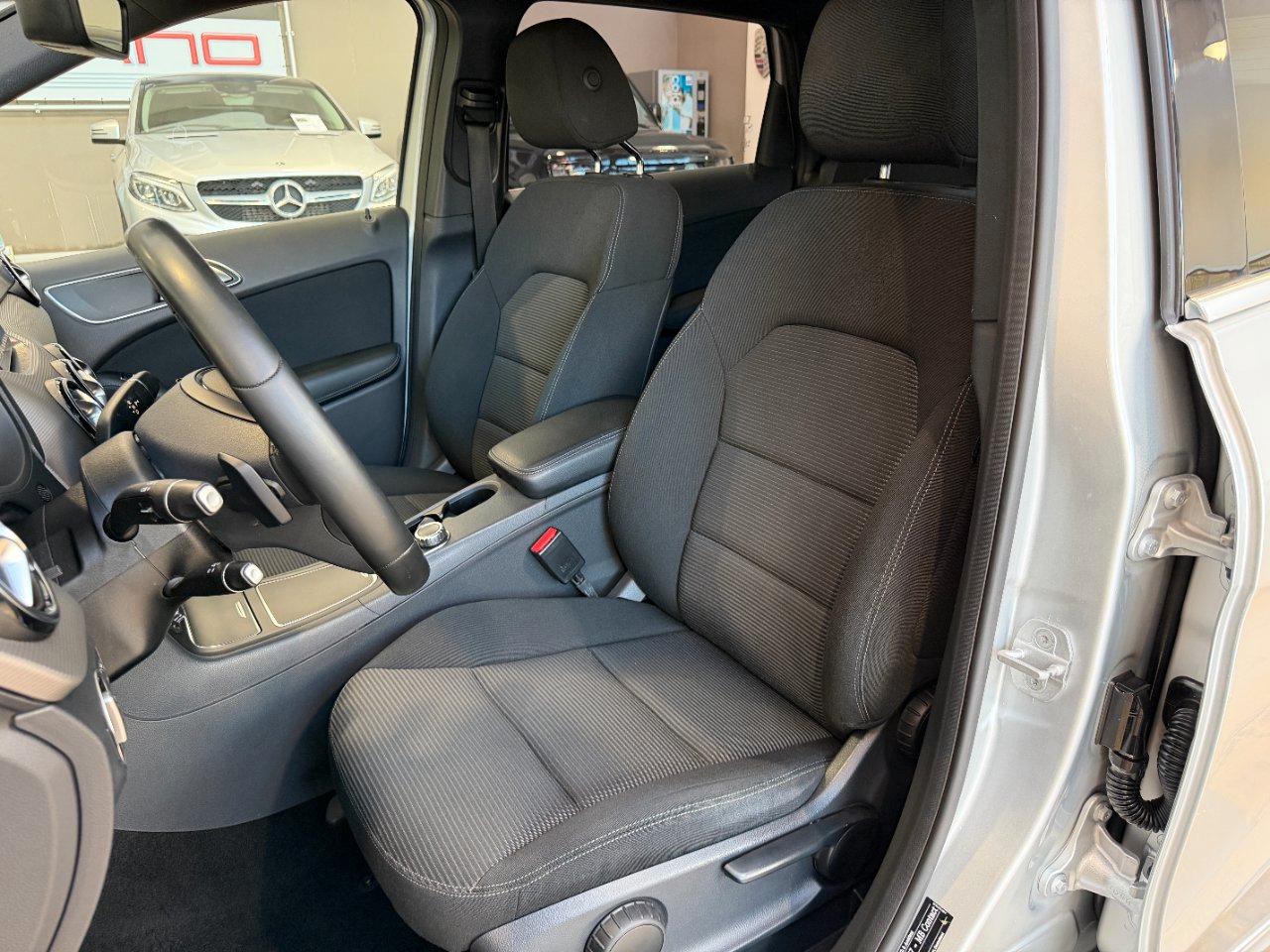 Mercedes B 180 D Executive Automatica - 18" - Telecamera - Navigatore