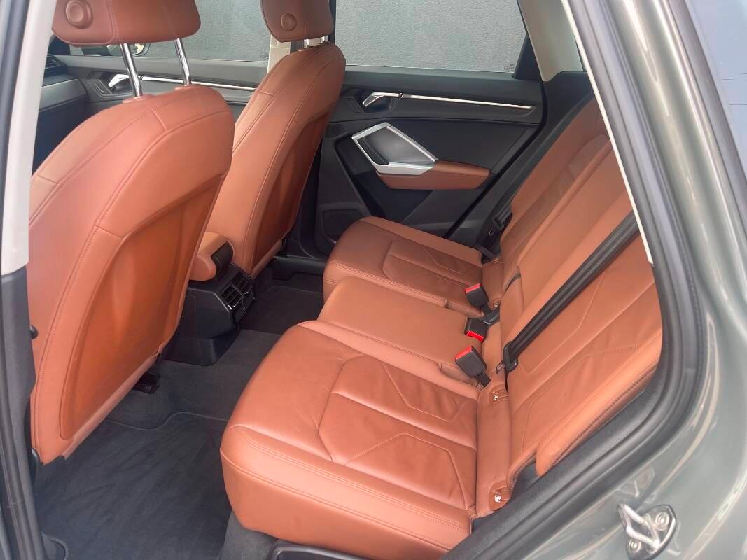 Audi Q3 35 2.0 tdi Business Advanced s-tronic