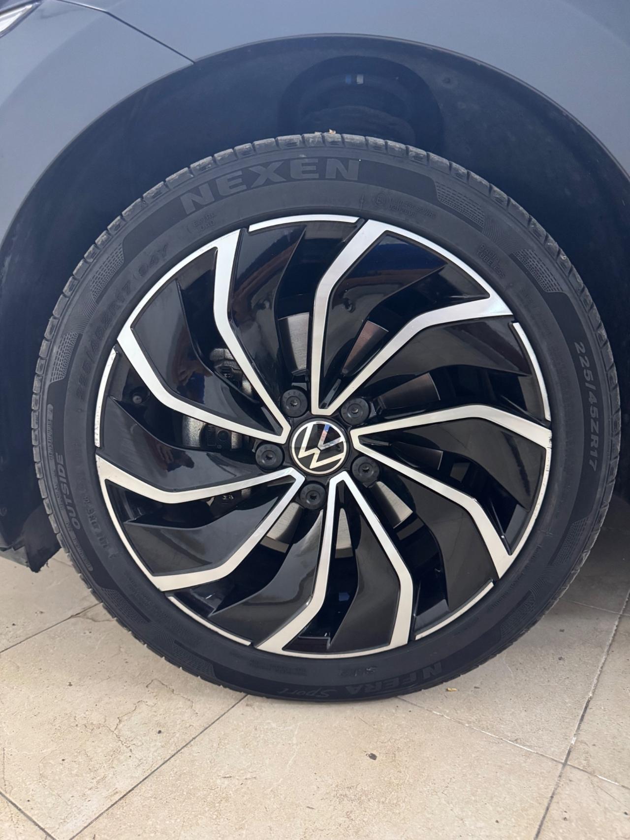 Volkswagen Golf 2.0 TDI DSG SCR 2021 multicolor 17