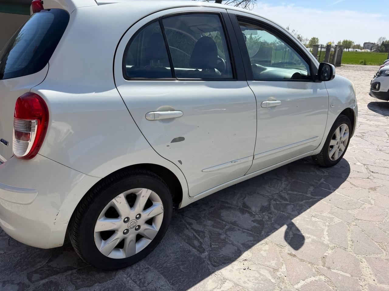 Nissan Micra 1.2 12V 5 porte Tekna neopatentati