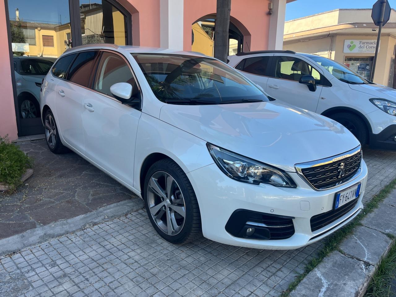 Peugeot 308 PureTech Turbo 130 S&S SW Allure