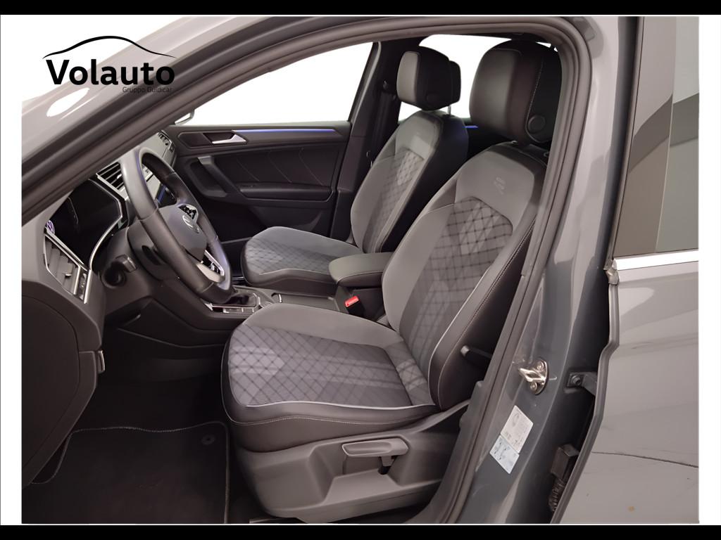 VOLKSWAGEN Tiguan II 2021 - Tiguan 2.0 tdi R-Line 4motion 150cv dsg