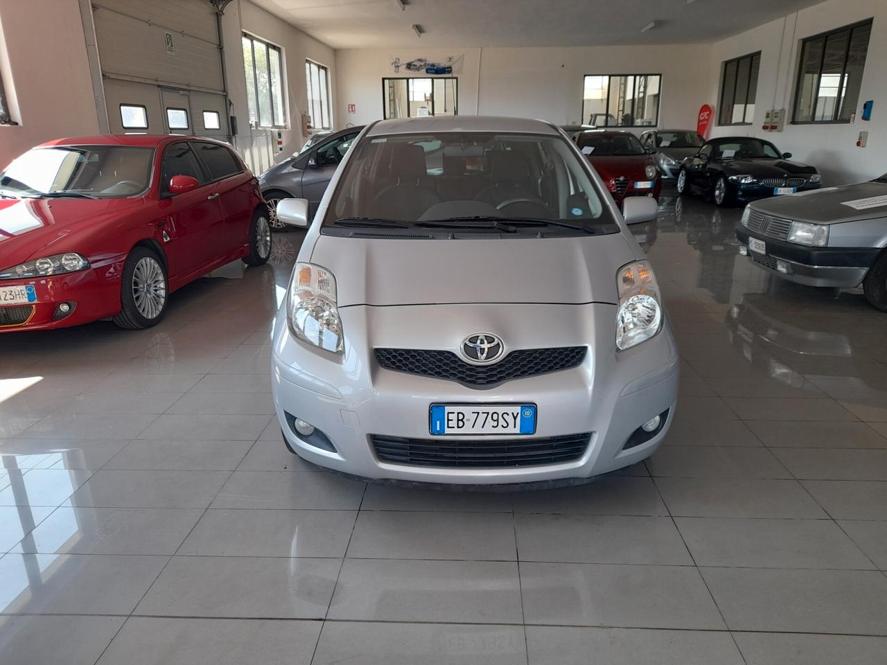 Toyota Yaris 1.0 5 porte Now