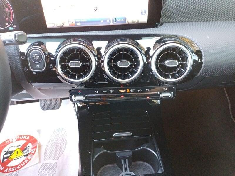 Mercedes-Benz Classe A A 180 d Progressive Advanced