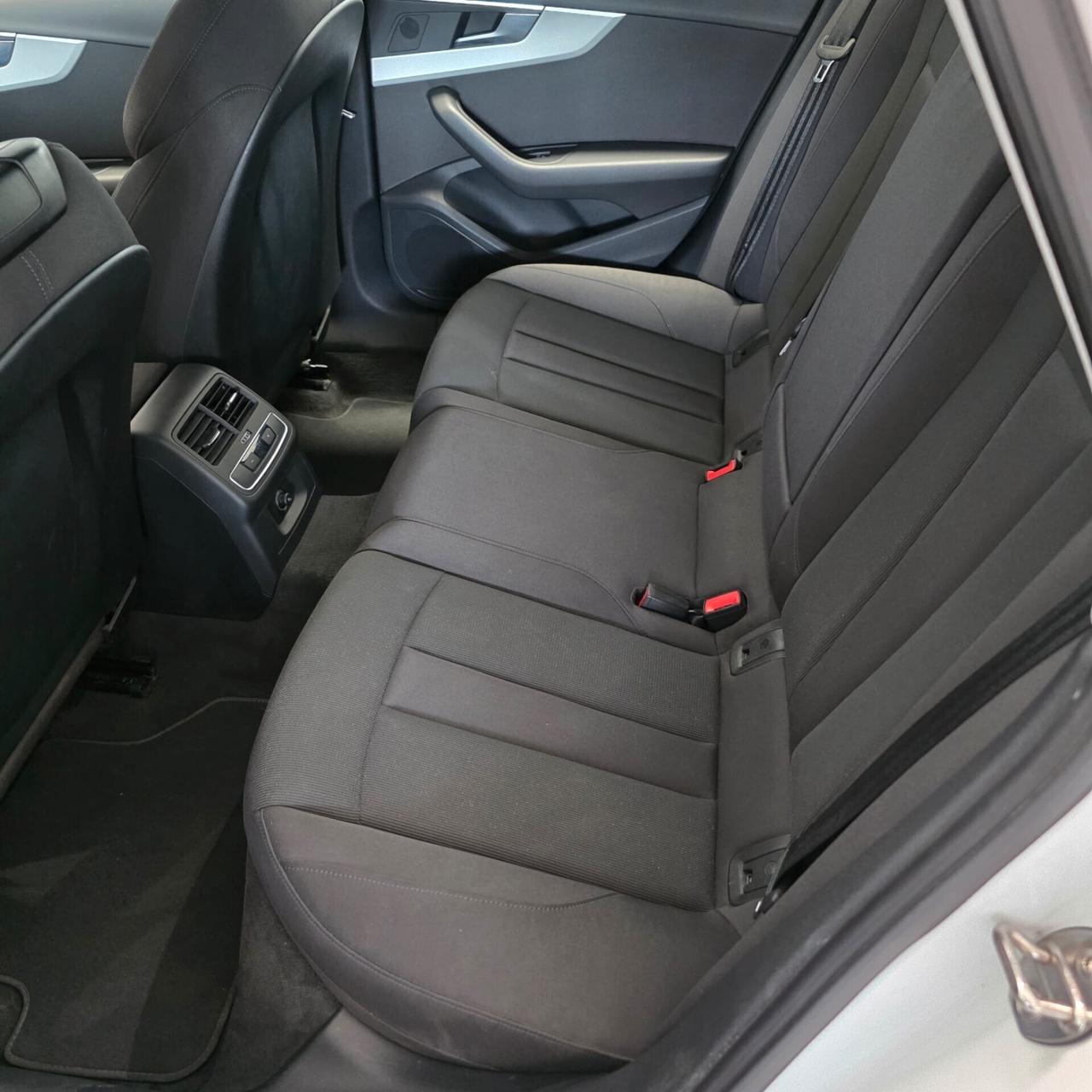 Audi A4 Avant 35 TDI/163 CV S tronic line edition