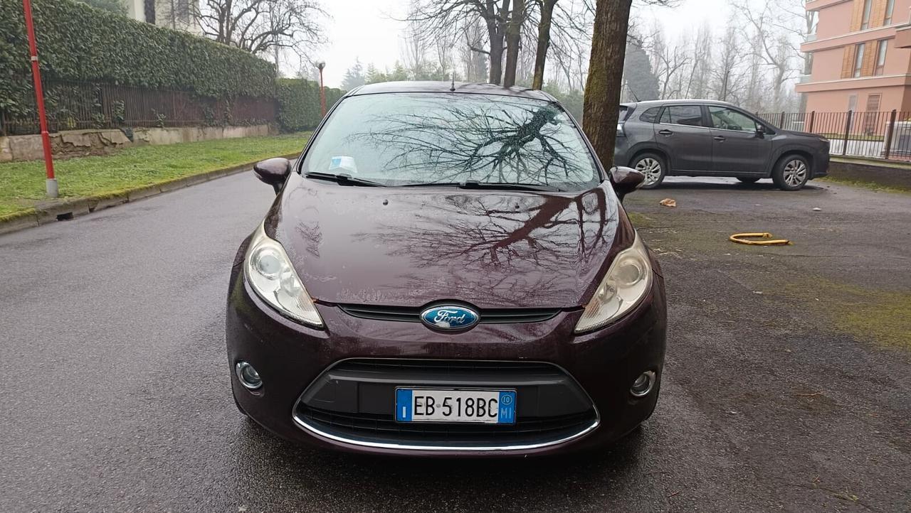 Ford Fiesta 1.4 5 porte Bz.- GPL Titanium