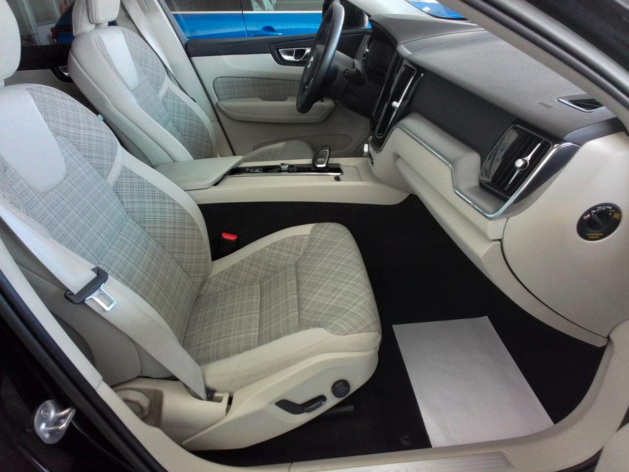 Volvo XC60 B4 197cv AWD Automatico Core