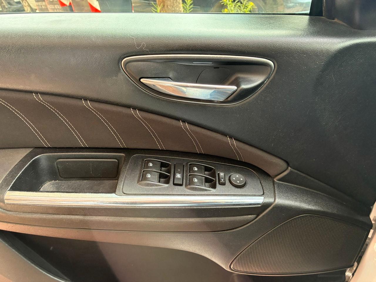 Lancia Delta 1.6 MJT 120cv perfetta-2011