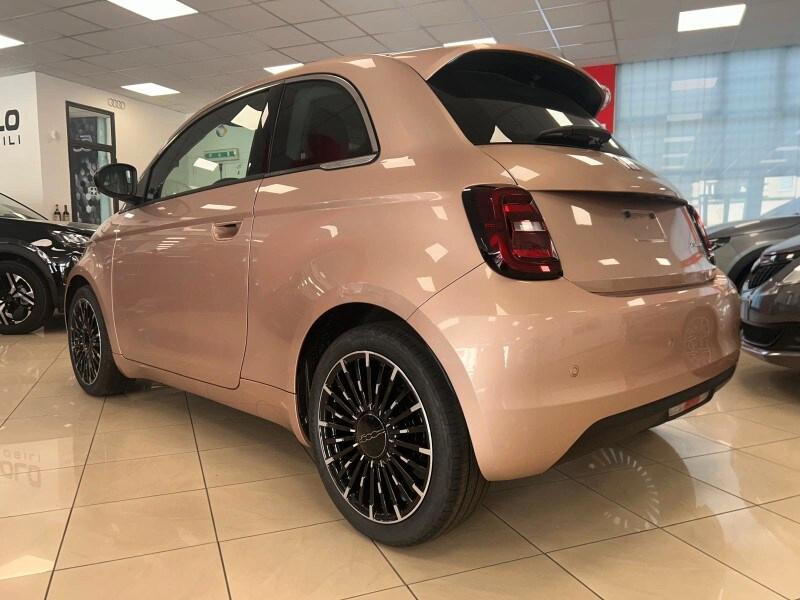 FIAT 500 (2020-->) 500 Berlina Hybrid Icon