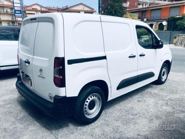 PEUGEOT Partner BlueHDi 75 PC