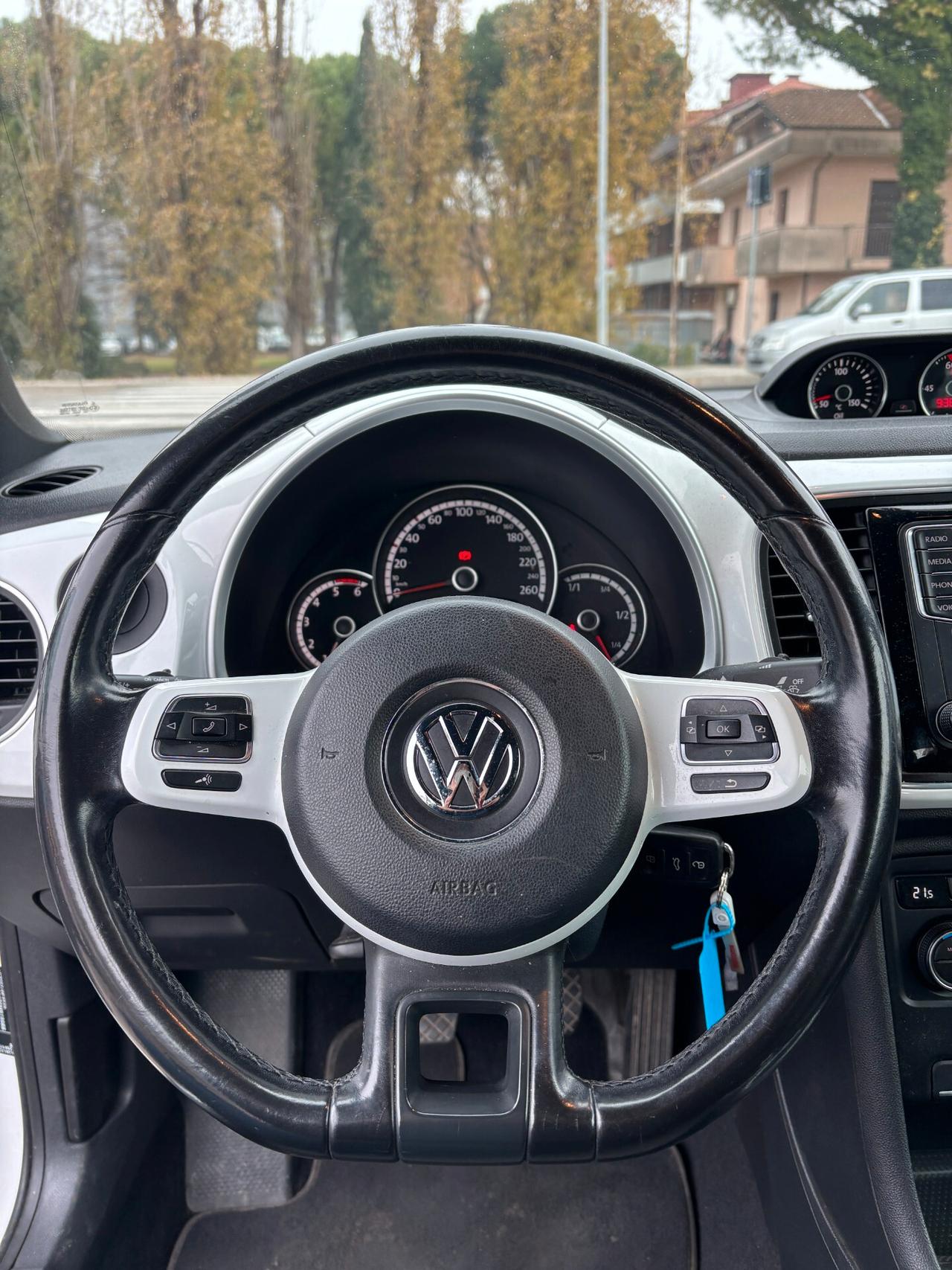 Volkswagen Maggiolino Cabrio 2.0 TDI Design BlueMotion Technology NESSUN VINCOLO