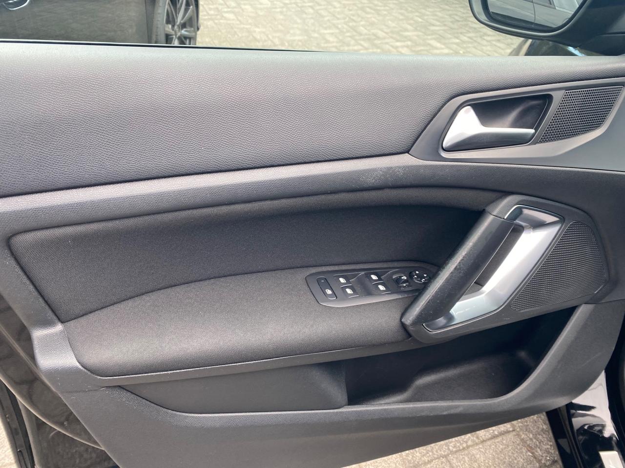 Peugeot 308 BlueHDi 120 S&S EAT6 Business