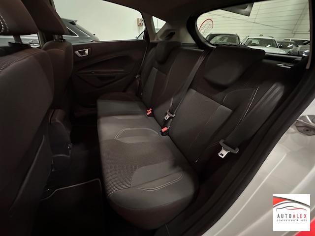 FORD - Fiesta 5p 1.5 tdci Black&White 75cv NEOPATENTATI