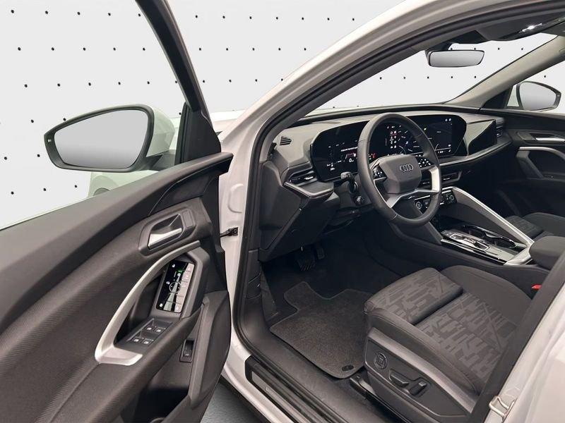 Audi Q5 Sportback TFSI 150kW quattro S tronic Business Advanced LED MATRIX CAMERA