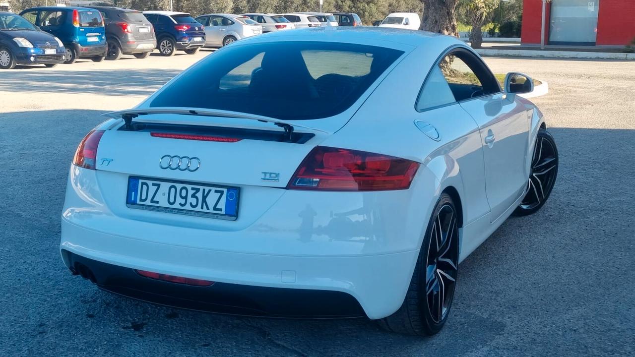 Audi TT Coupé 2.0 TDI quattro Advanced plus