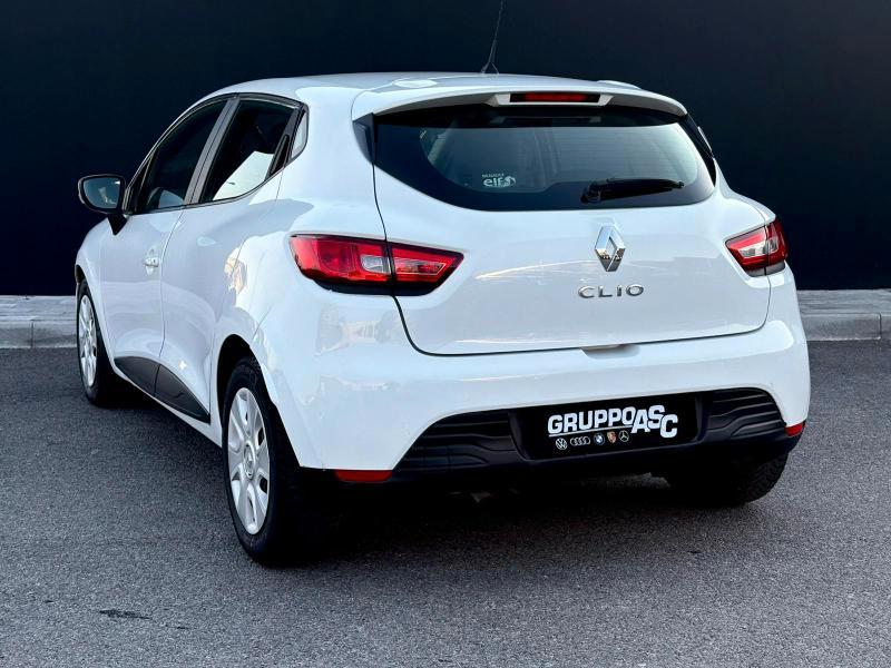 Renault Clio 5 Porte 1.2 BENZ 75cv ADATTA NEOPATENTATI