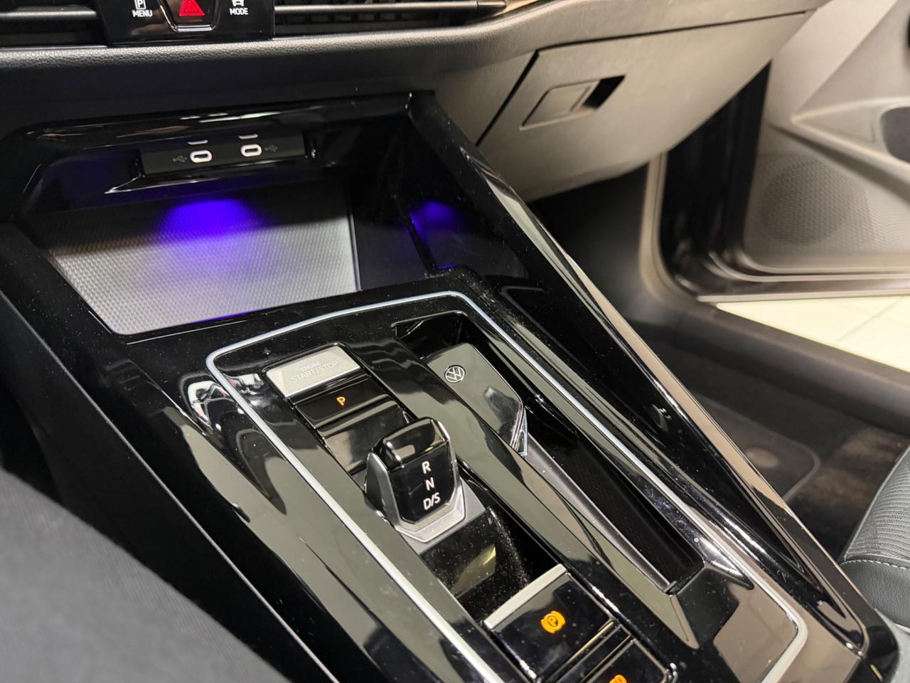 Volkswagen Golf 2.0 TDI 150 CV DSG SCR R-Line