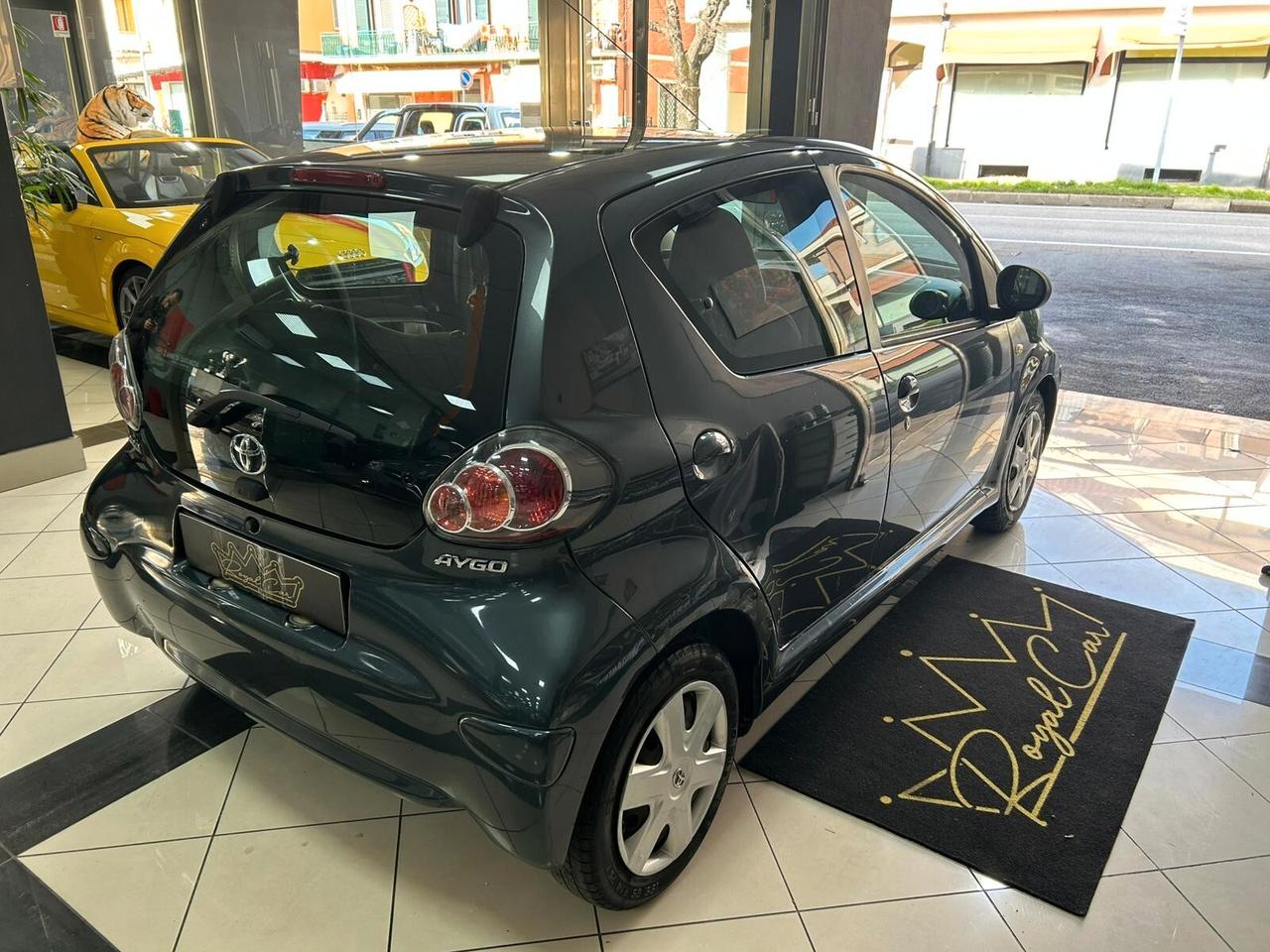 Toyota Aygo 1.0 12V VVT-i 5 porte Sol