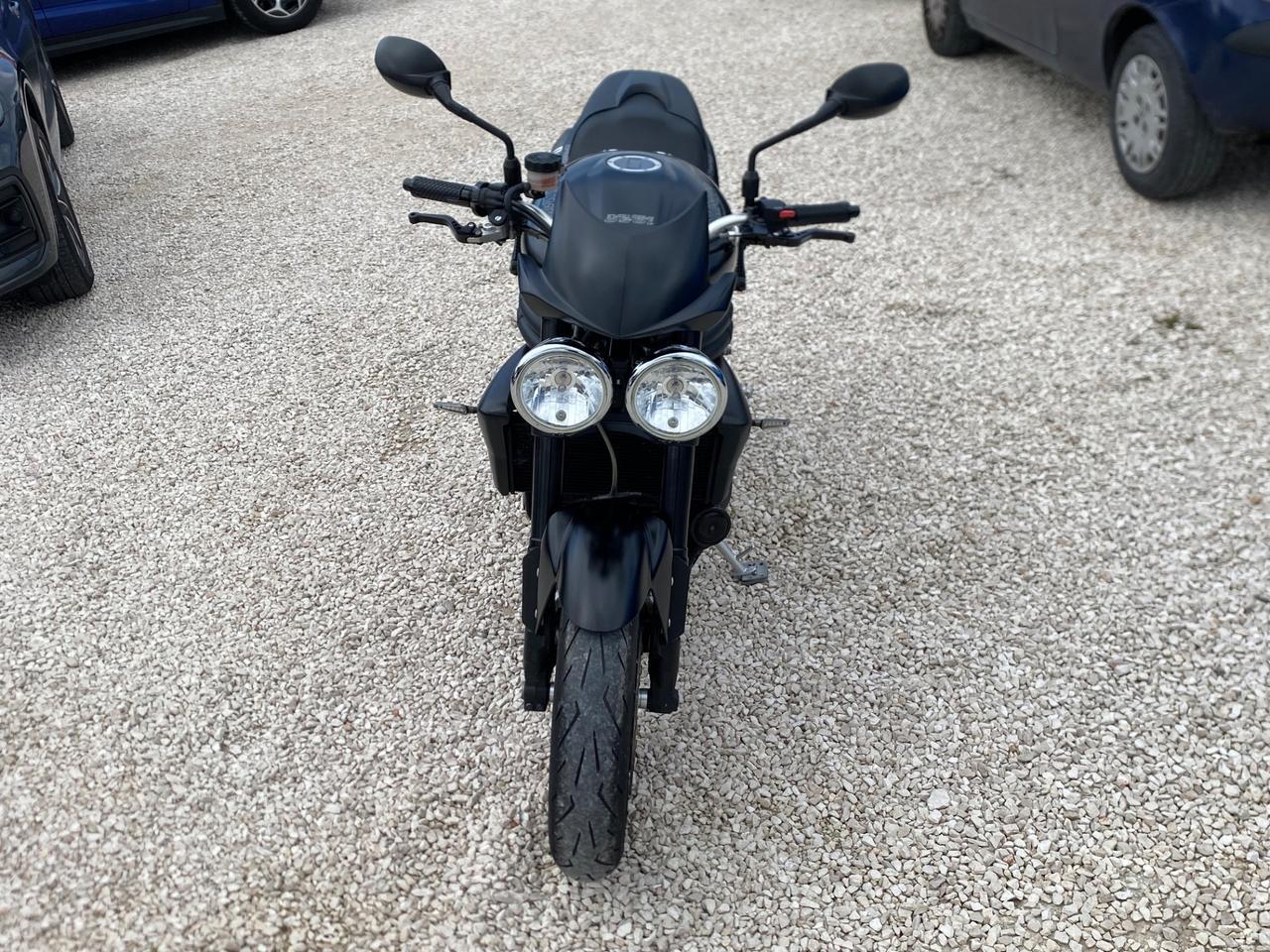Triumph Speed Triple 1050 DA VETRINA