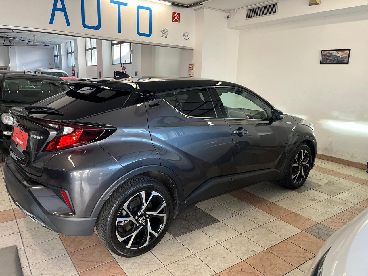 Toyota C-HR 2.0 Hybrid E-CVT Trend