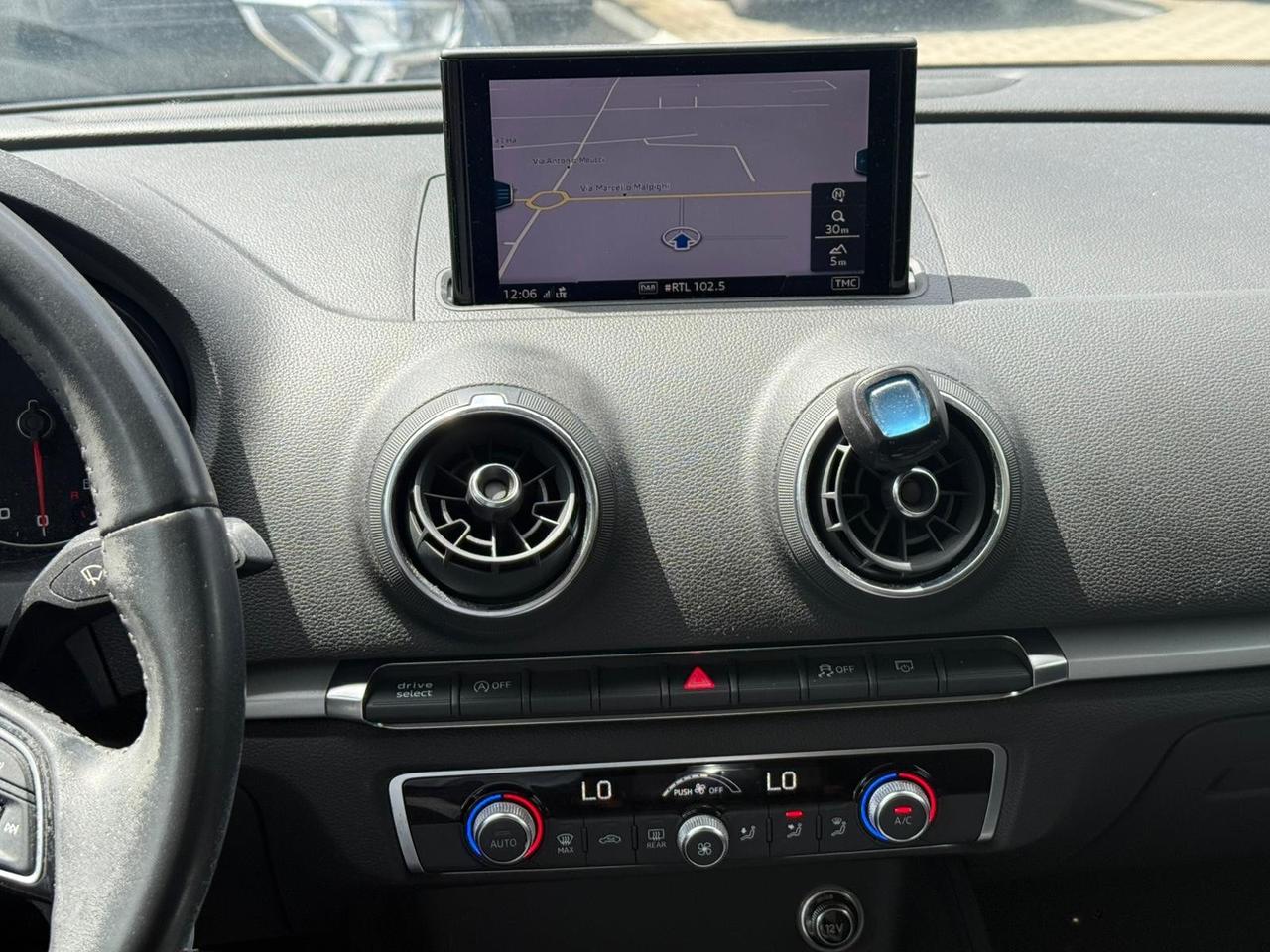 Audi A3 Sedan 30 TDI Admired