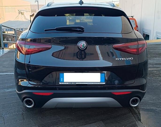 Alfa Romeo Stelvio 2.2 Turbodiesel 190 CV AT8 RWD Business