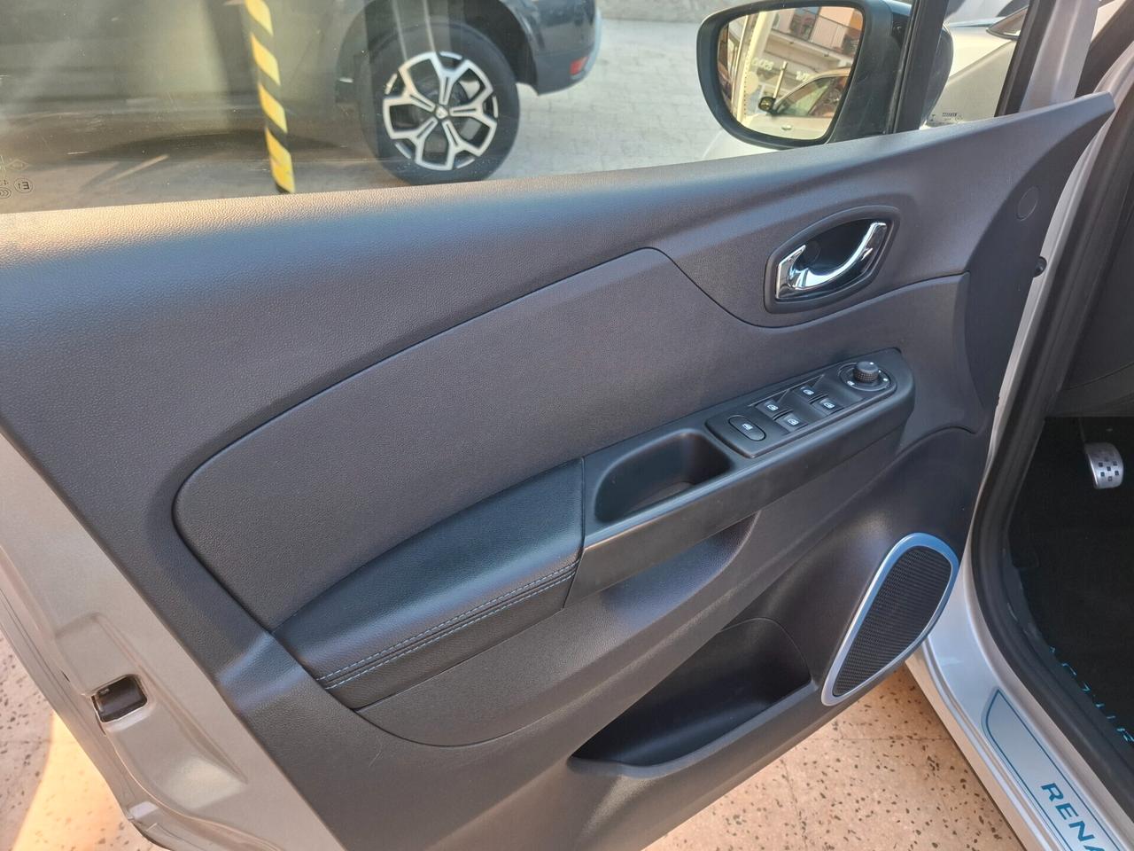 Renault Captur - 1.2 TCe Ave