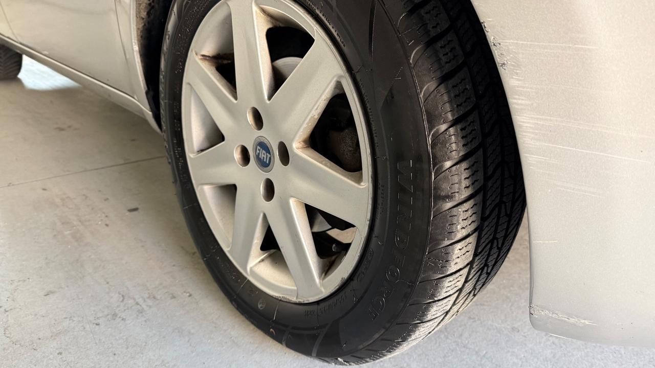 Fiat Idea 1.4 16V Emotion