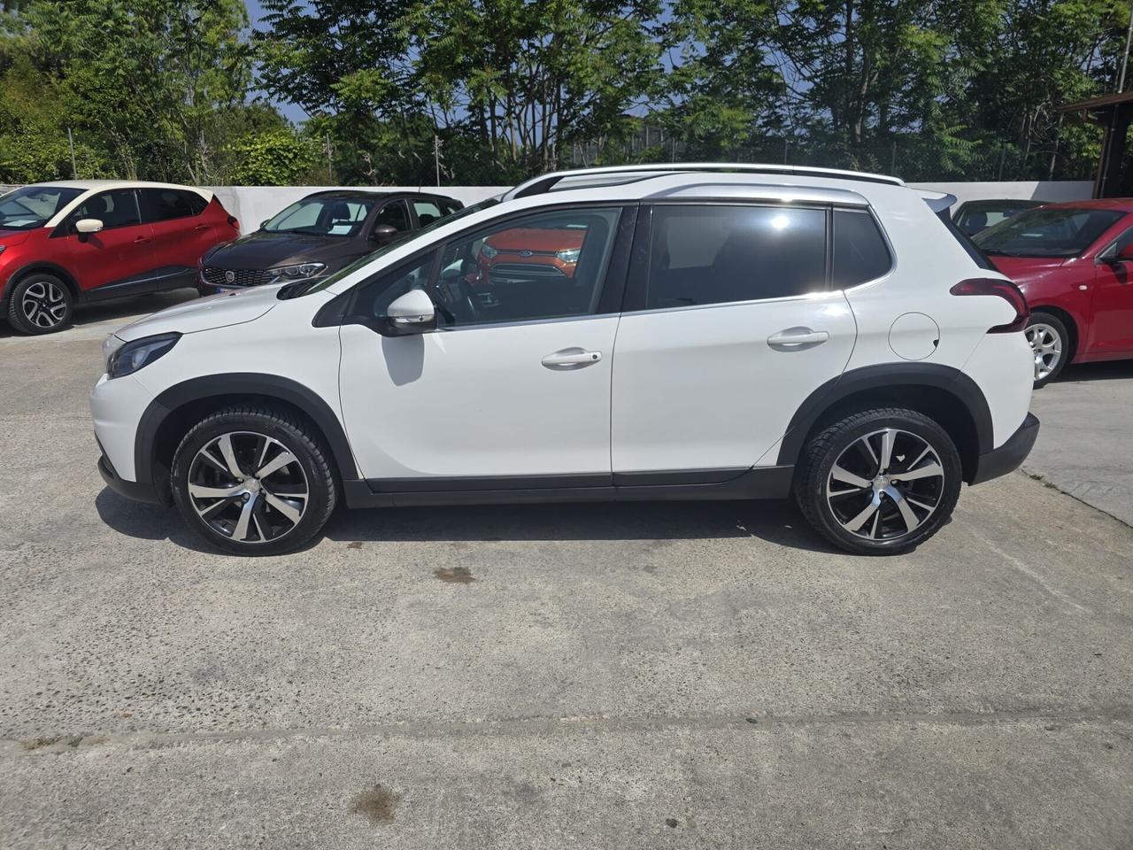 Peugeot 2008 BlueHDi 120 EAT6 S&S Black Matt