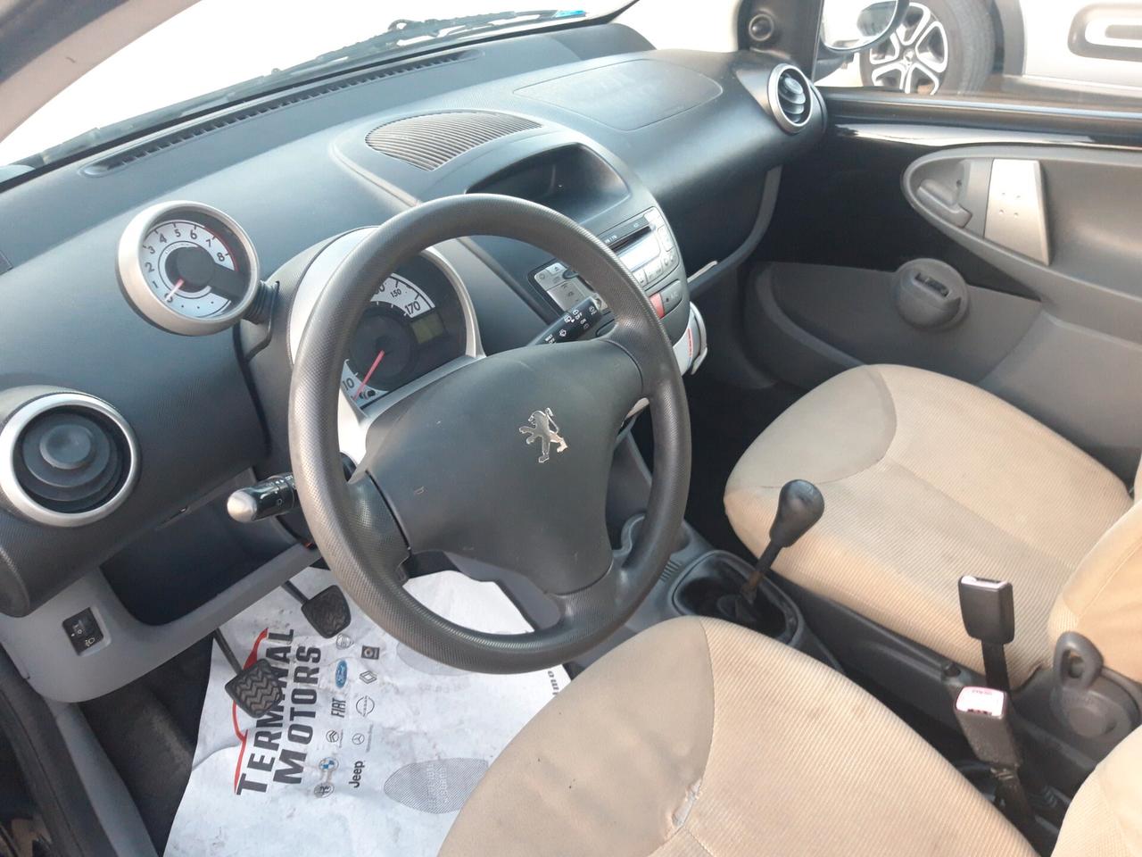 Peugeot 107 1.0 68CV 5p. Plaisir