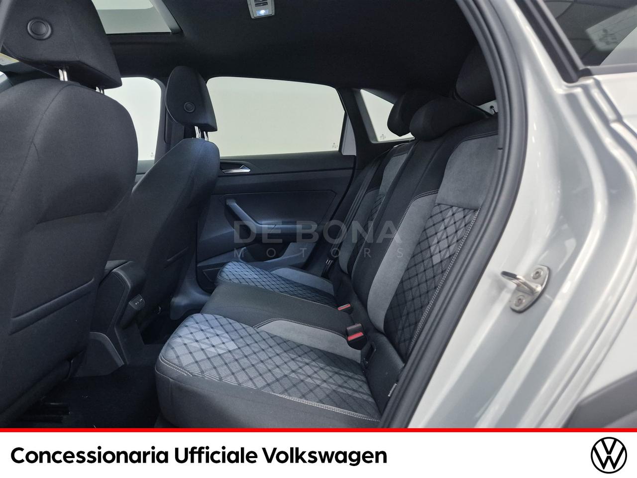 Volkswagen Taigo 1.0 tsi r-line 110cv