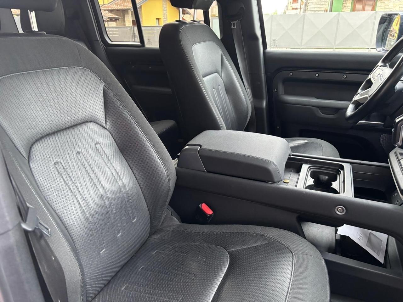 Land Rover Defender 110 2.0 SD4 240CV AWD Auto First Edition