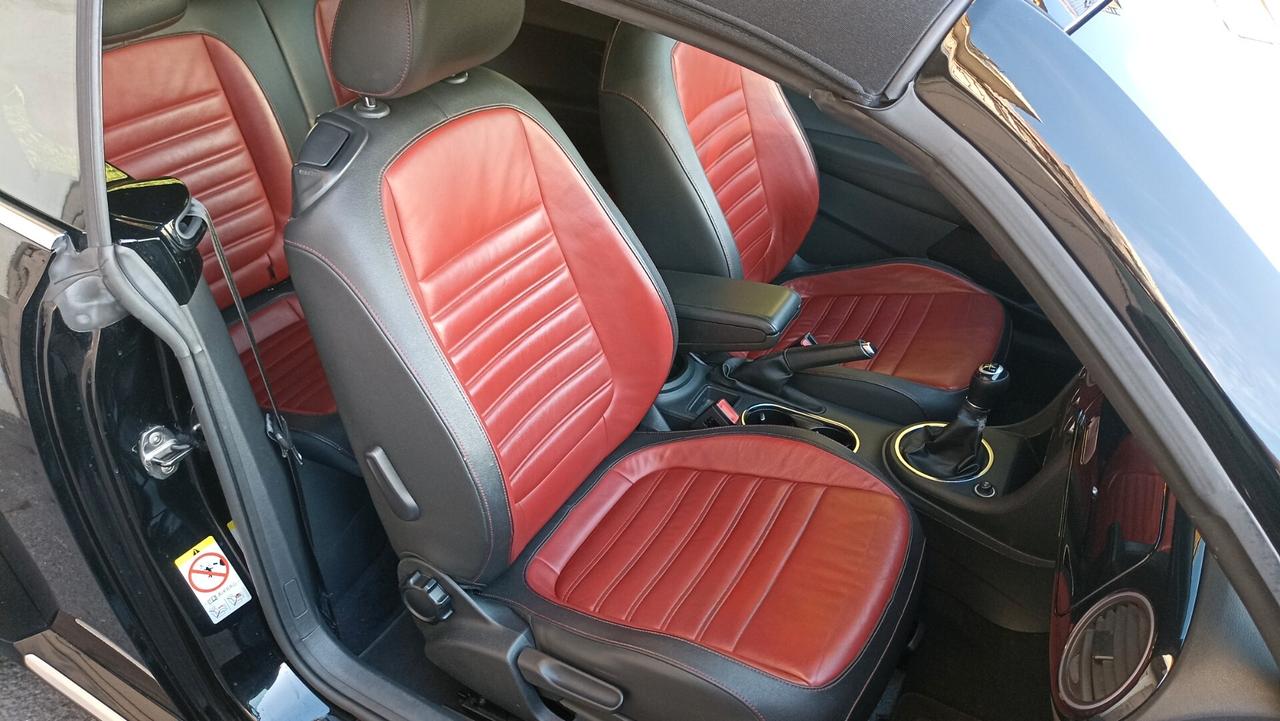 Volkswagen Maggiolino Cabrio 1.6 TDI Design 50° anniversario