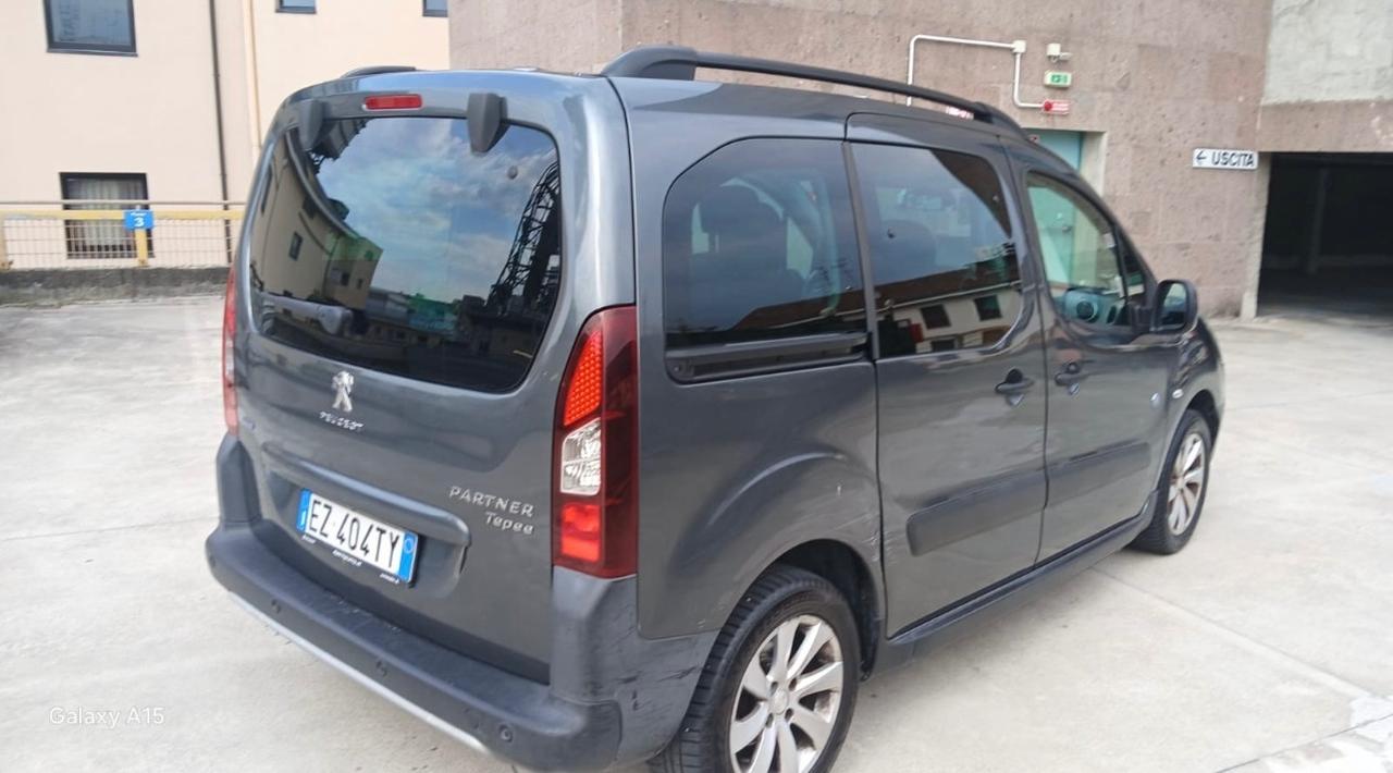 Peugeot Partner Tepee BlueHDi 100 Outdoor