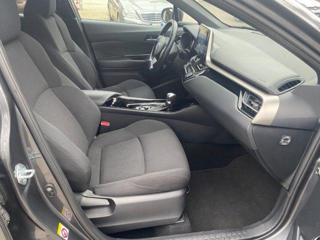 TOYOTA C-HR 1.8 Hybrid E-CVT