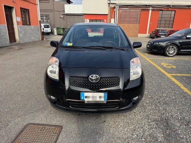 TOYOTA Yaris 1.3 5 porte Sol