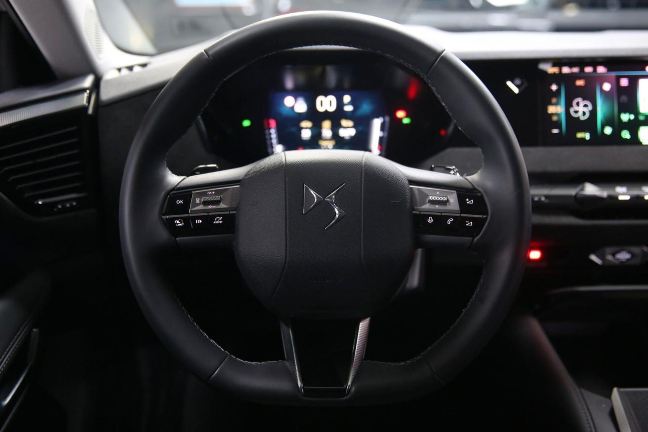 DS4 4 BlueHDi 130 cv Étoile Alcantara auto