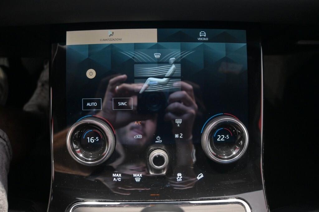 RANGE ROVER EVOQUE 2.0D I4 163CV AUTO N1 AWD R-DYNAMIC SE ( FARI LED MATRIX - PELLE - ADAPTIVE CRUISE - NAVI - MIRROR - DISPLAY CLIMA - PDC - TELECAMERA POST. - CERCHI 20 )
