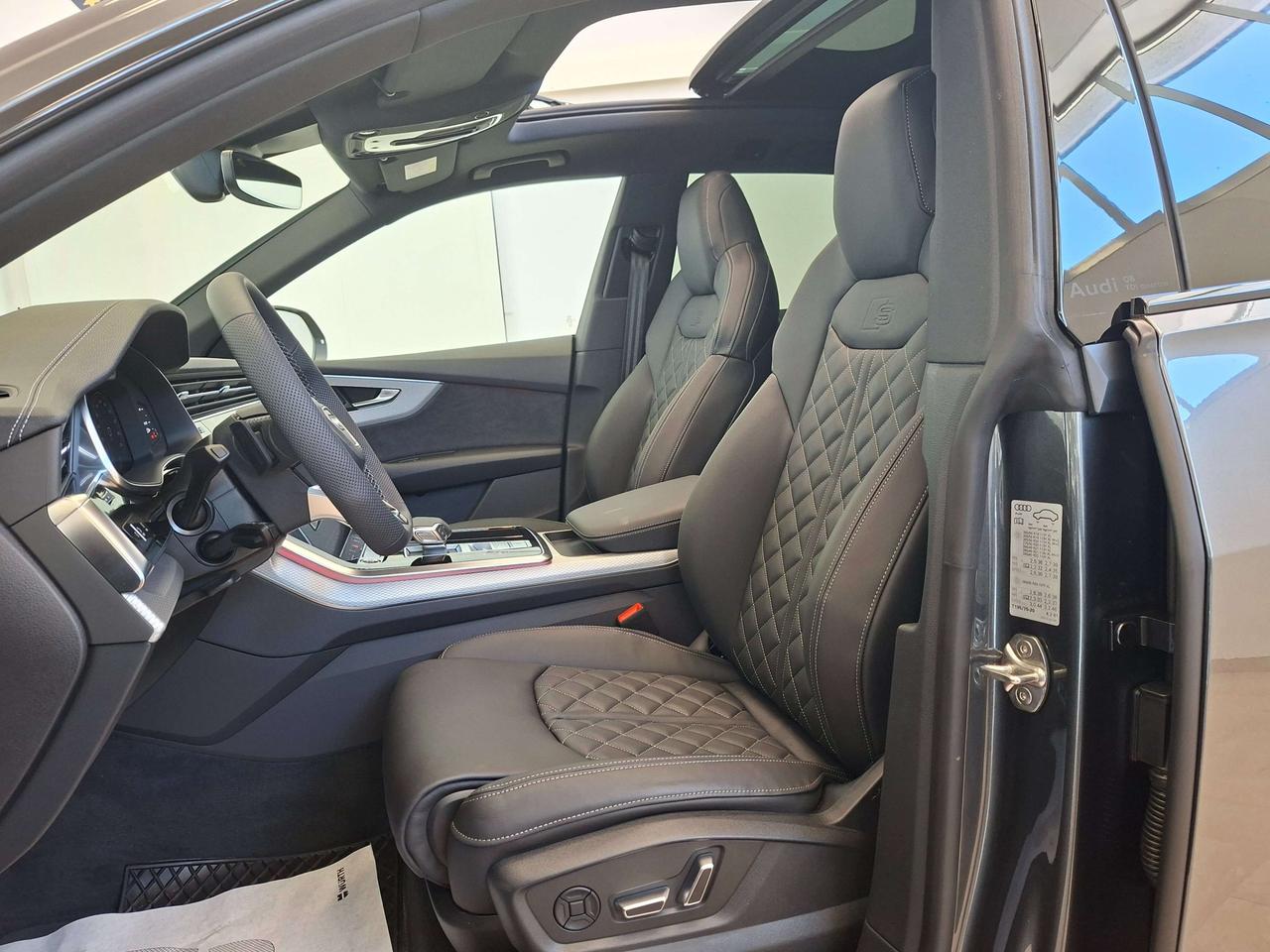 Audi Q8 50 3.0 tdi MHEV NUOVO MODELLO S LINE EDITION