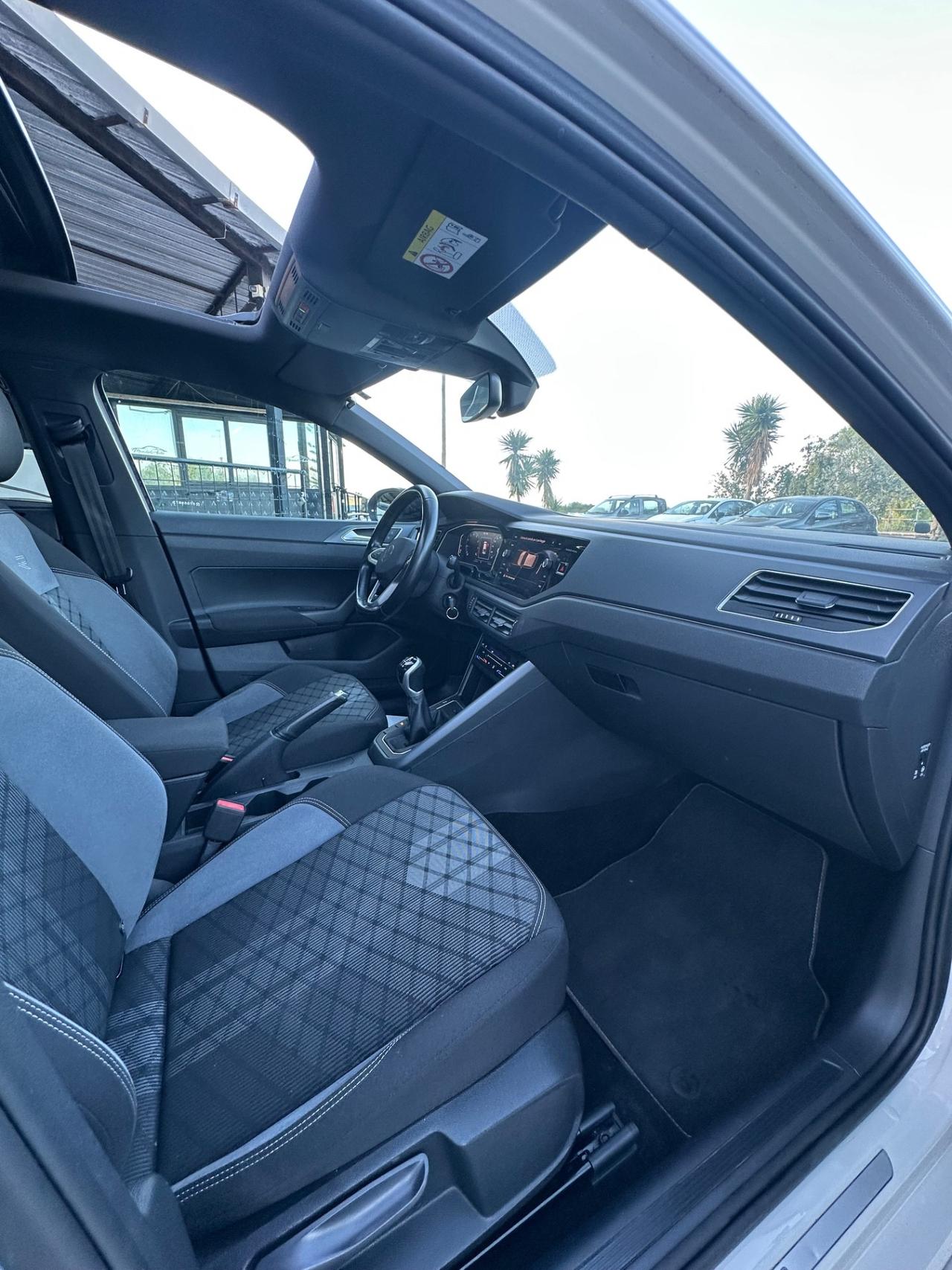 Volkswagen Taigo 1.0 TSI 110 CV R-Line