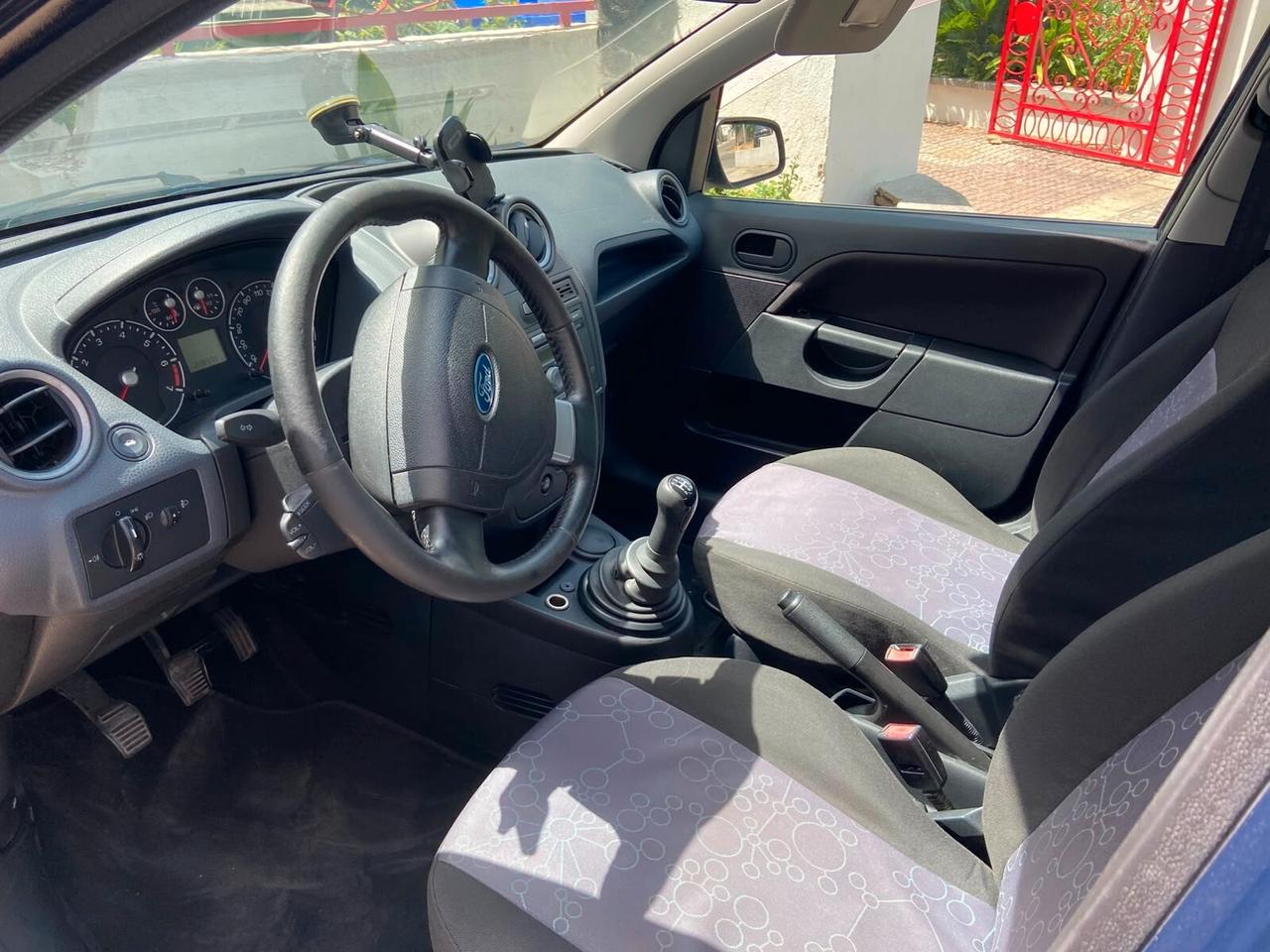 Ford Fiesta 1.2 16V 5p. Titanium