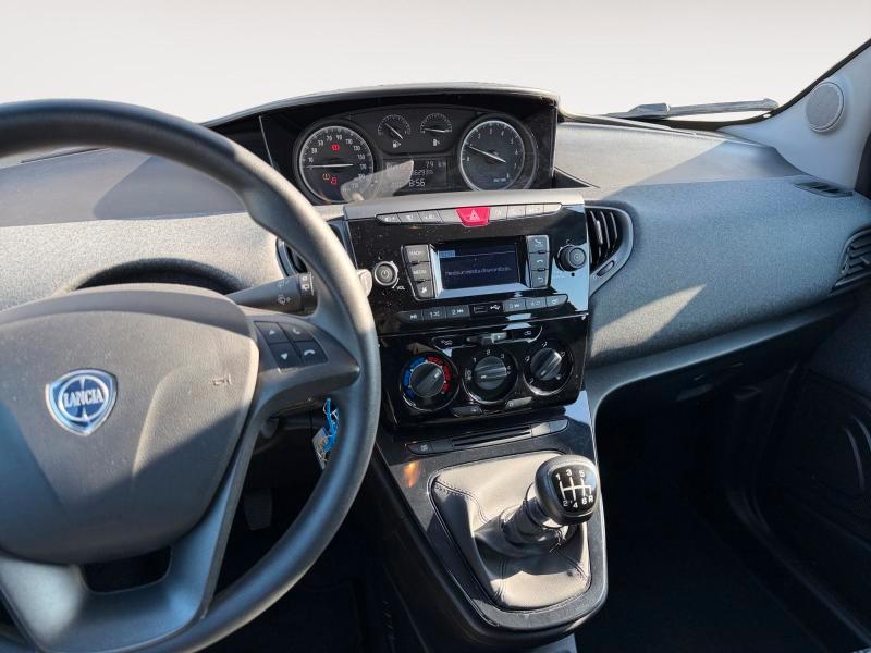 Lancia Ypsilon 1.0 firefly hybrid Silver s&s 70cv